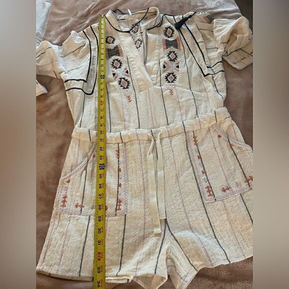 Free People Baja Boho Aztec Embroidered Crean V Neck Romper Size S/P - Picture 13 of 13